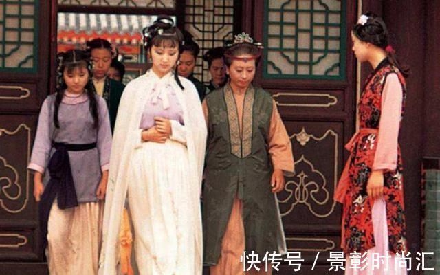 宝钗@红楼梦中高级的“炫富”是什么宝钗和凤姐不懂,贾母和黛玉秒懂