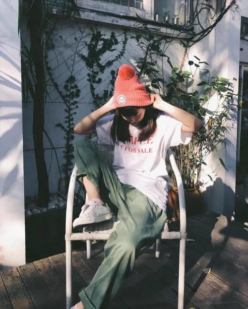 穿搭配色进阶：红色单品这样搭，实用又时髦