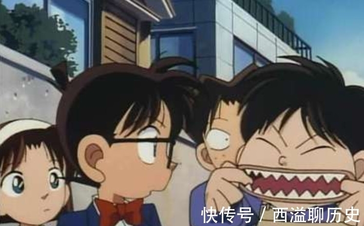 牛逼|名侦探柯南:柯南再次刷新我们的三观,用脚开车太“牛逼”!