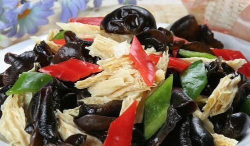 不想|黑木耳和此物一起炒,每天一盘,血管不堵塞,不想一脸皱纹可试试