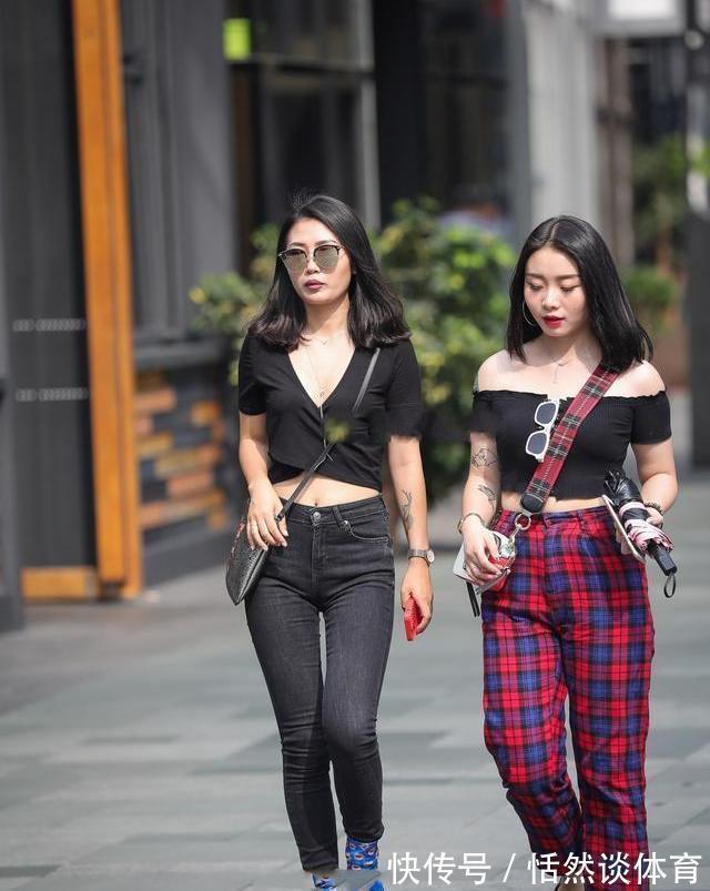 帆布鞋|打底裤带来魅惑体态,穿出干净清爽气息,修饰身材的缺点