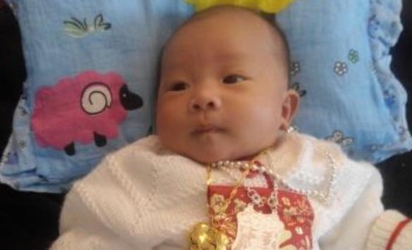 迷信|奶奶把满月孙女眉毛剃光,3个月后全家后悔不已,“迷信”太害人