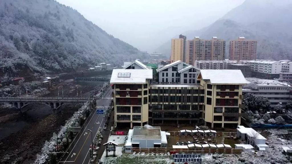 县区|初雪！周边县区雪景美图来袭！