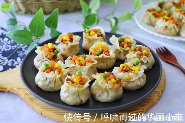 快手|饺子皮加1碗糯米,做成快手早餐,皮薄馅大,一人一屉不够吃