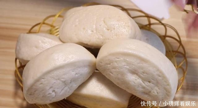蒸馒头,只加酵母就大错特错了,教你蒸出又香又白蓬松柔软的馒头
