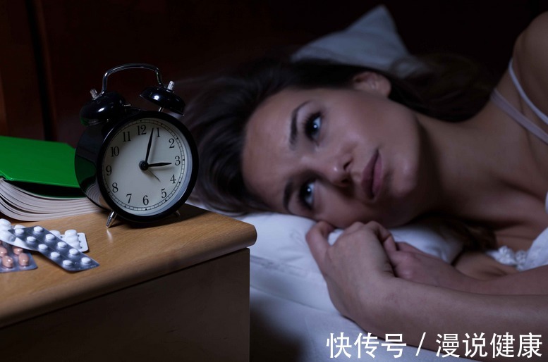 心理因素|总是半夜就失眠?要想一觉睡到大天亮,做好2件事,保你睡得香