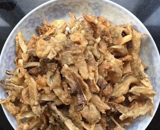 淀粉|油炸蘑菇,到底是用淀粉还是面粉其实都不是,让大厨来教你
