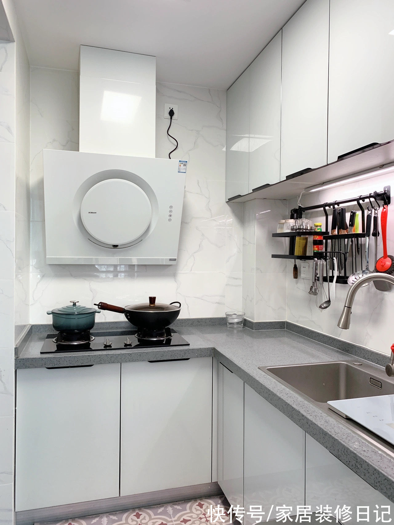 石膏线|年轻人越来越喜欢“省钱装修”,不吊顶+无主灯,骨子里透着高级