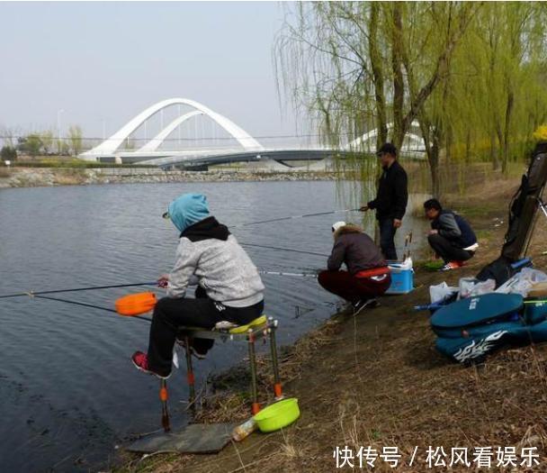 冬季钓鲫鱼找到鱼是关键,3种方法让你找到鱼窝