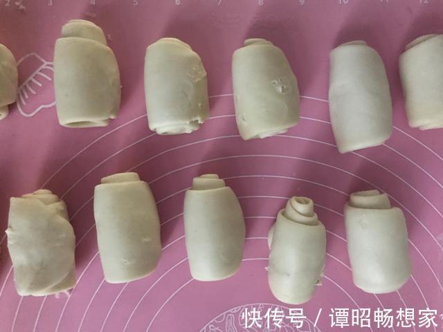 中式点心白皮酥做法,猪油和面静置半小时,成品香酥还不腻