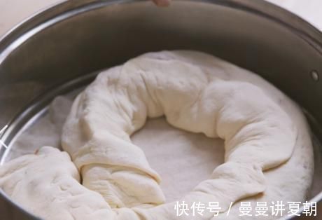 层次|玉米面这做法火了，层次分明暄又软，少油更健康，我家一周吃3次