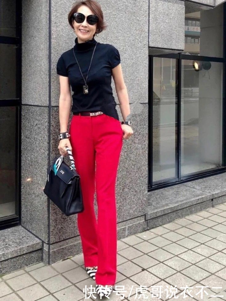 女人年过50穿衣要体面,瞧日本贵妇姐姐的搭配,优雅时尚又显贵