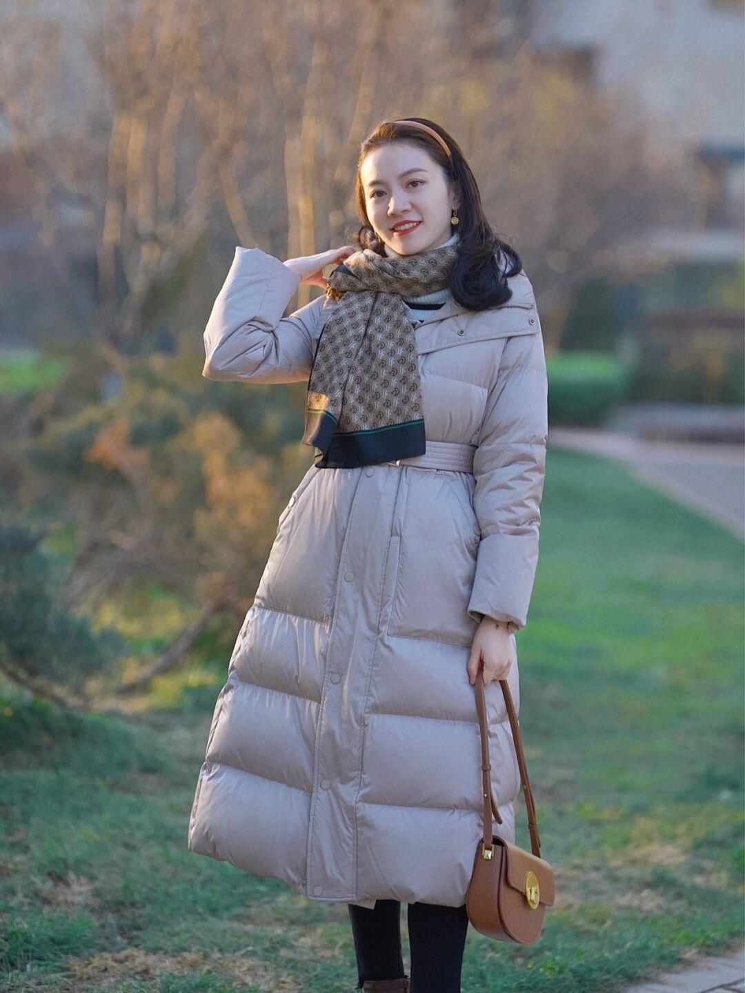 实用|终于找到冬季最保暖的单品,分享4款实用羽绒服,穿出好气质