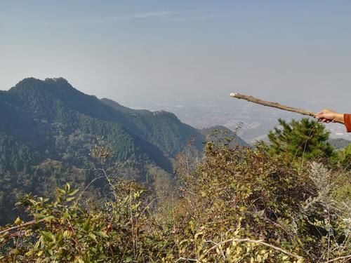 小屋|秦岭穿越走错路，意外发现不为人知的风景，这样的秦岭你见过吗