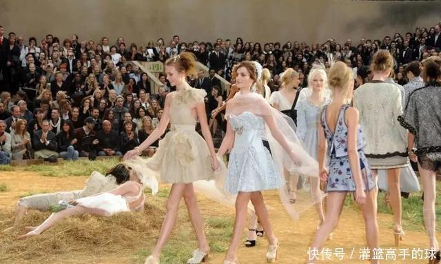 秀场|在华丽的时装背后,那些极具创意的秀场场景设计(上)