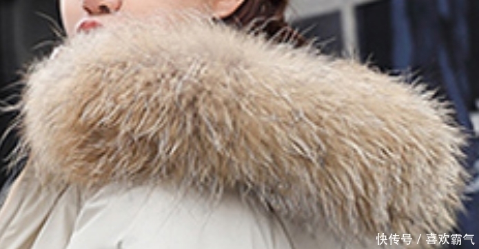 建议大家:羽绒服就买下面这颜色的,保暖还显年轻,几年不过时