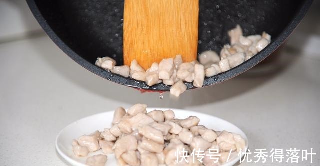 在家做鱼香肉丁拌面,口口留香,一口满足!