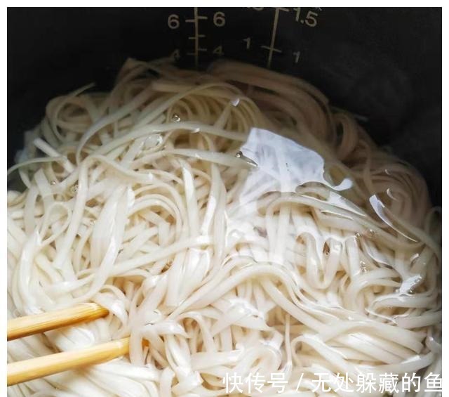 黏连|炒面前为什么要把面条蒸一下!