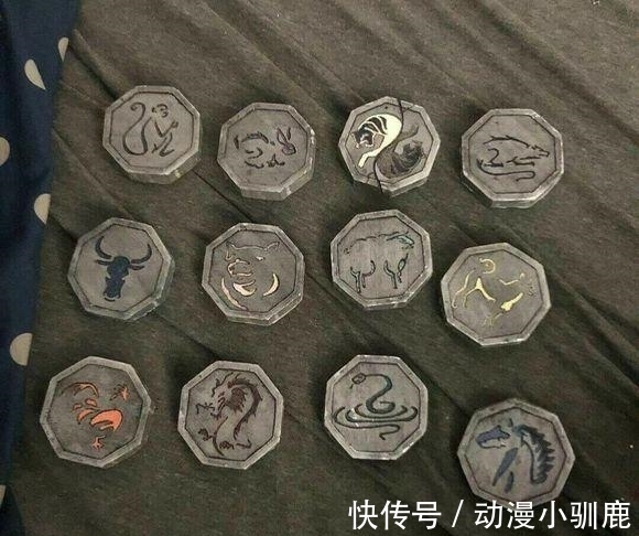 爷爷|小伙爷爷去世,遗产仅几块石头,网友看后笑喷:动漫看太多!