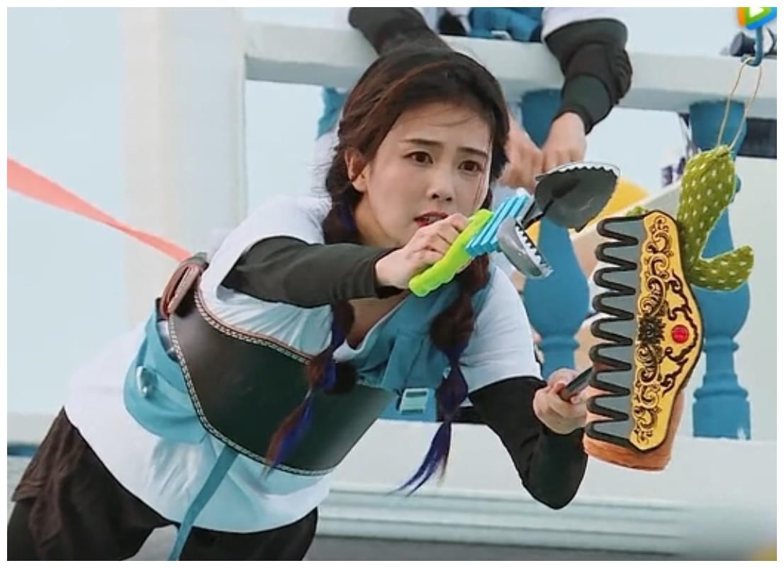 汗水流|白鹿玩游戏太拼!出汗“脱妆”后被怼脸拍,颜值确定是认真的?