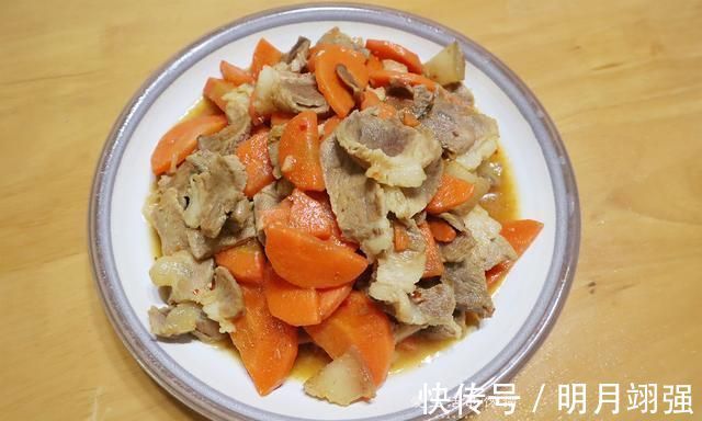 晒晒出差回来给家人做的晚餐，营养家常，花钱不多，家人吃得开心