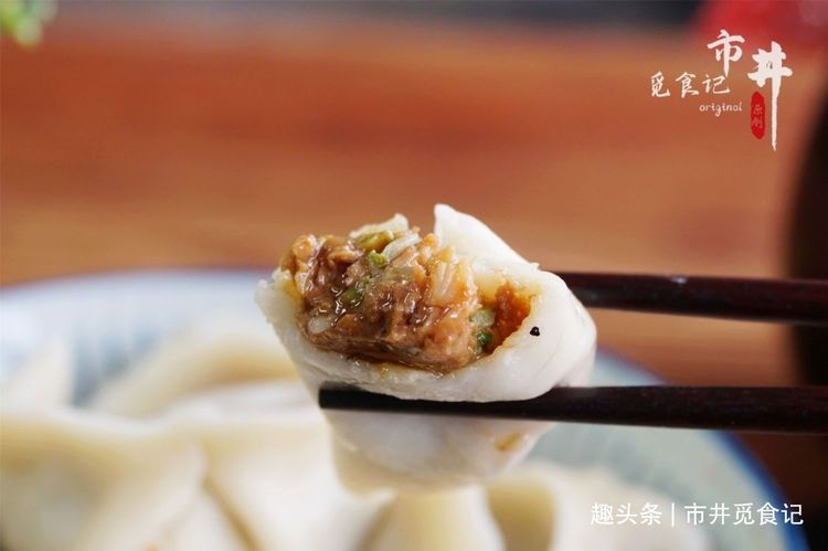 饭店包饺子的3个窍门,馅料还真有讲究,难怪饱满多汁,个个鲜香