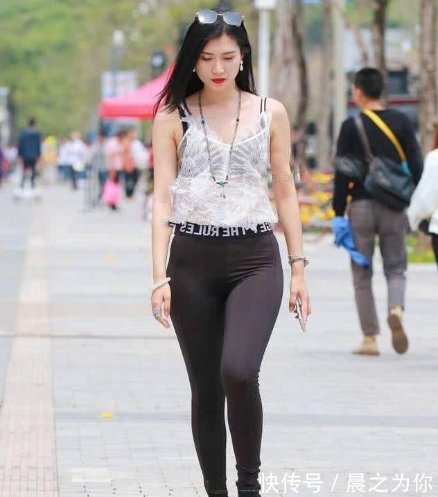 时尚 高雅时尚的打底裤美女,展现完美纤细的腰身线条,魅力十足!