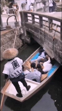 |搞笑GIF:看到妹子这个场景,真是感觉活得还不如一面墙啊