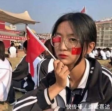 仙女裙|体育课上,女孩子自以为“很迷人”的3个行为,男生赶紧照照镜子