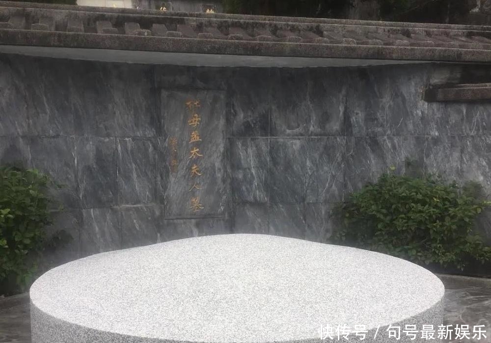 冬皇|民国奇女子:从梅兰芳到杜月笙,我心不可负,孤傲的“京剧冬皇”