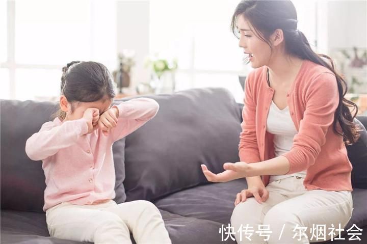 懂事|孩子有这3种“懂事”行为,家长别盲目高兴,多半是情商低的表现