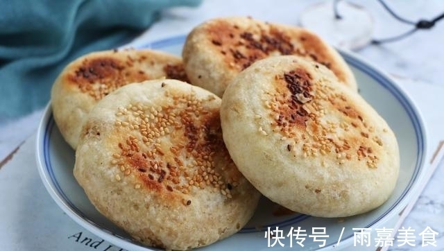 早餐不知道吃什么?试试特色千层饼,柔软多层,好吃还补钙!