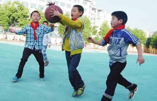 儿科医生|13岁男孩1年长高20公分，儿科医生：坚持好这个习惯，个子不发愁