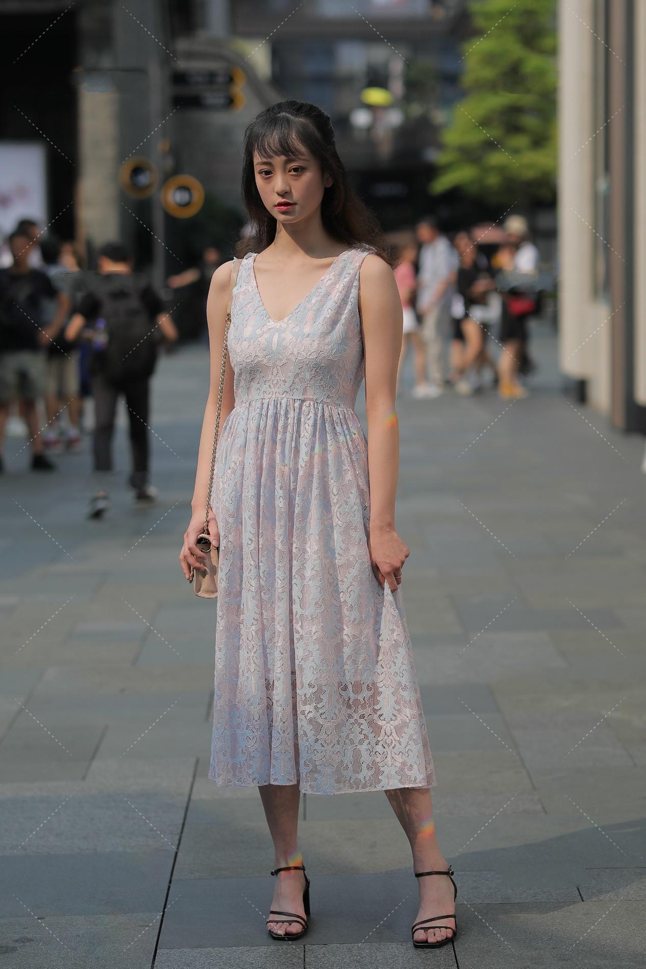  优雅|无袖收腰连衣裙, 粉紫色图案设计, 高贵优雅