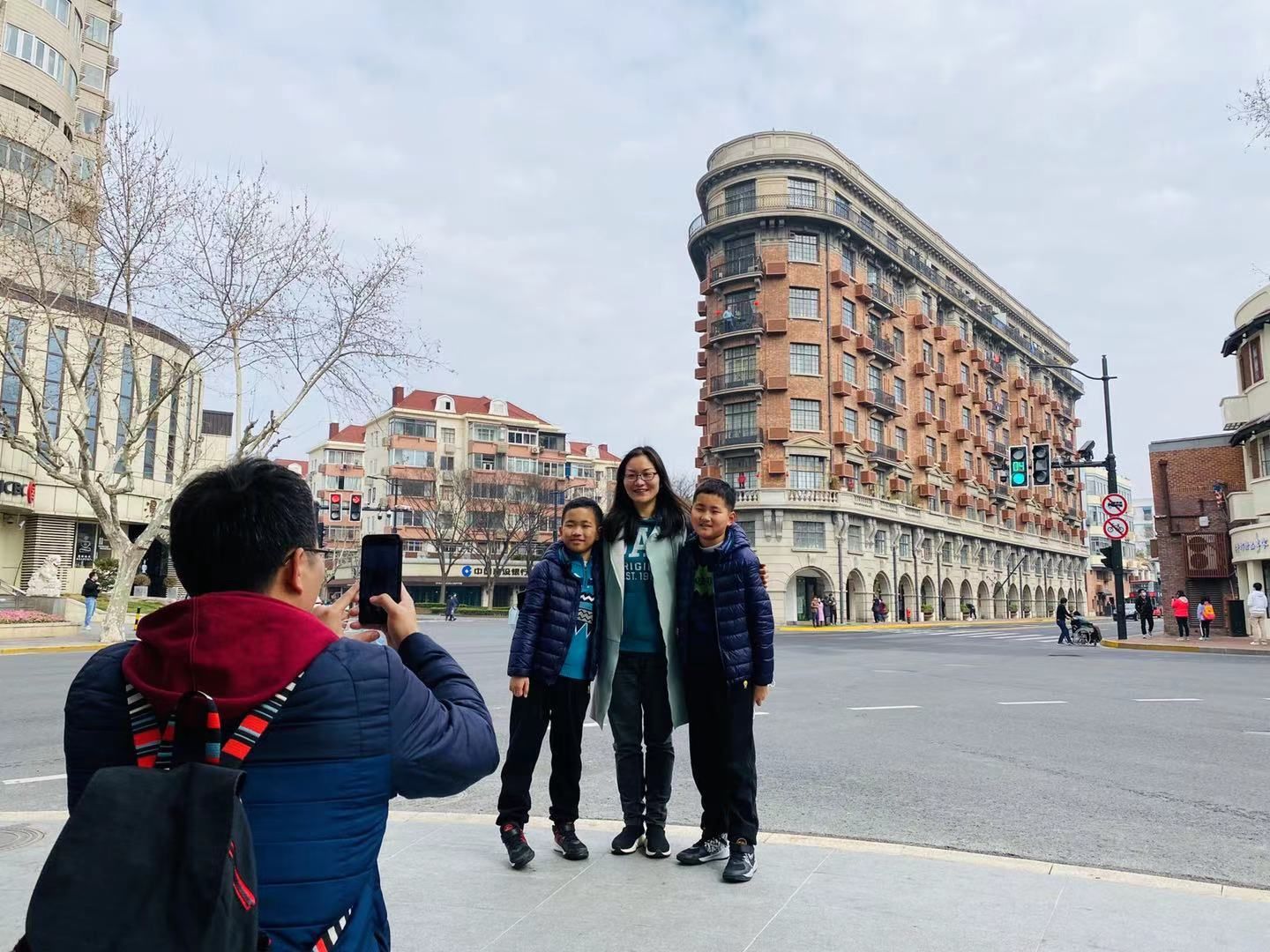 文艺青年打卡武康大楼有了新体验：天上无线，地上有景，城市有爱