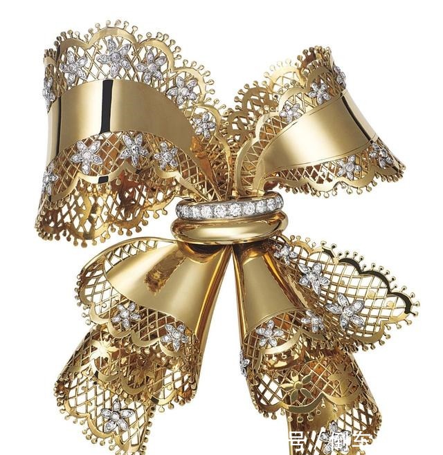 浪漫 蕾丝只能做裙子珠宝亦可如蕾丝般精致浪漫!