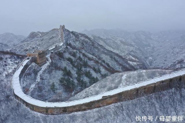 长城|惊艳！金山岭长城迎初雪，银装素裹共长天一色！