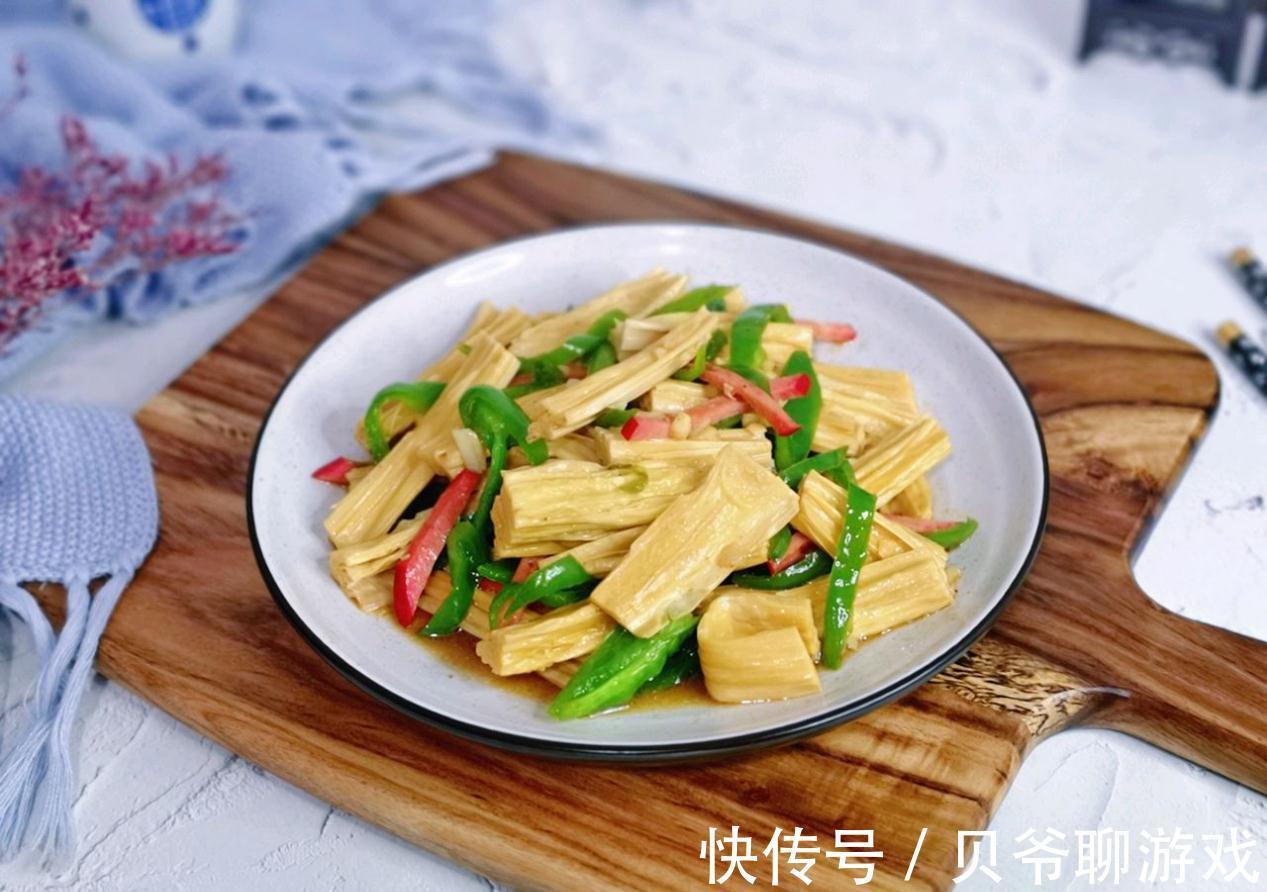 腐竹的家常做法,青椒炒腐竹,5分钟做好一道菜