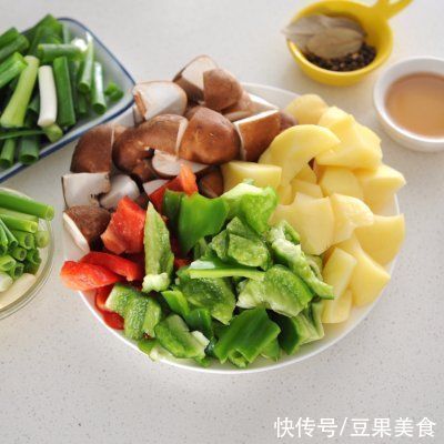 餐桌上最有人气的家常菜之黄焖鸡