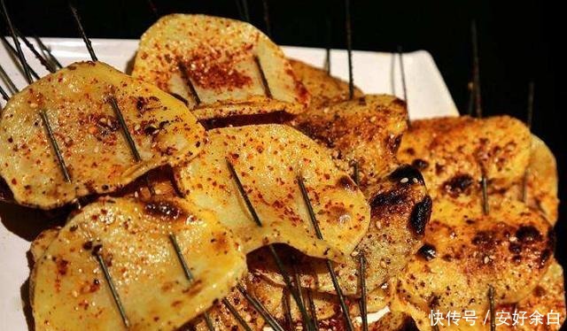 暴利|烧烤摊“最暴利”的3种食材,量少价格高,多拿点老板就该偷笑了