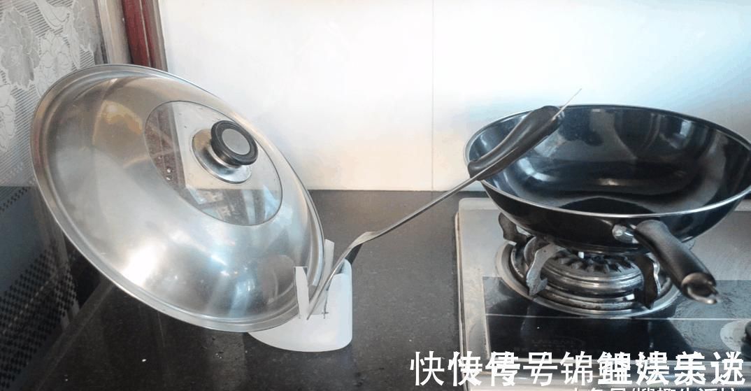 家家户户|洗衣液瓶子别扔了, 简单剪几刀, 放在厨房这样用, 人人见了都夸好