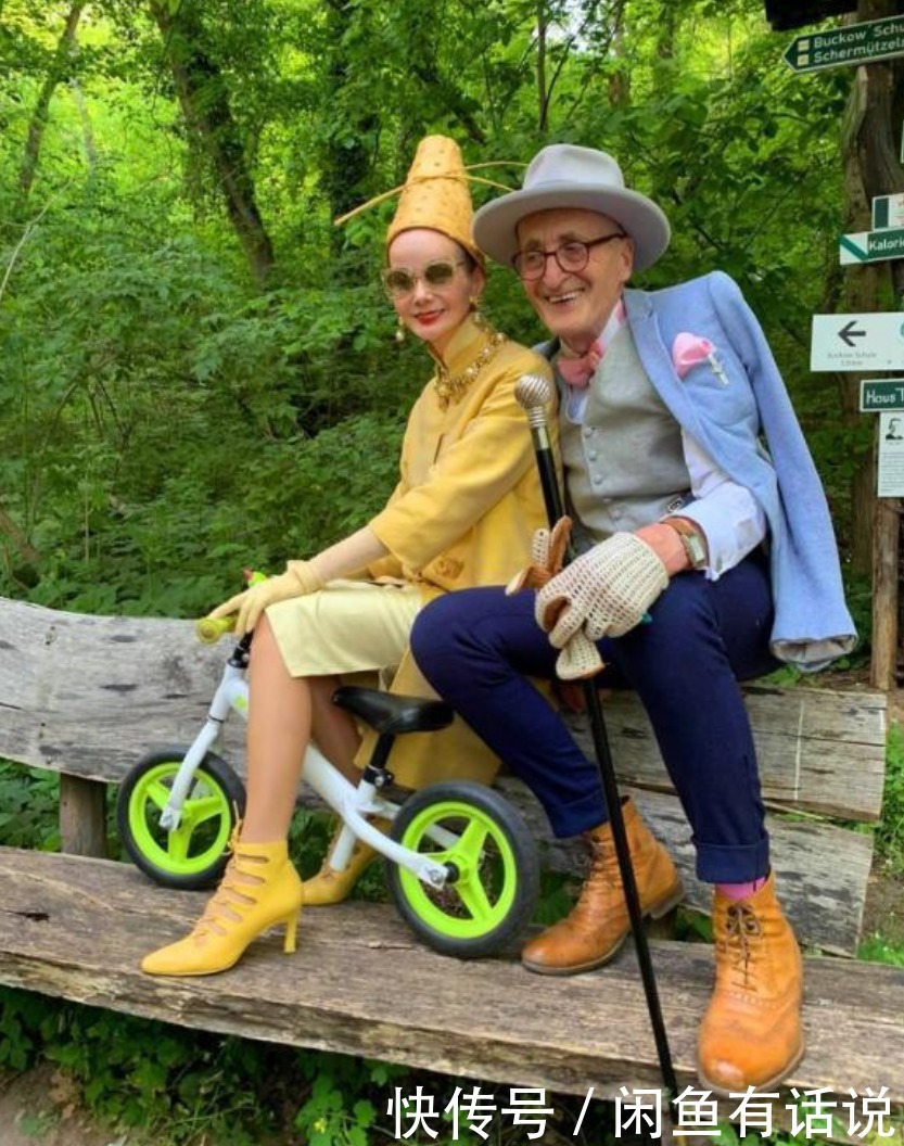 穿搭|谁说老了就得穿老年装,看看这对80多岁老夫妻,比小年轻洋气多了