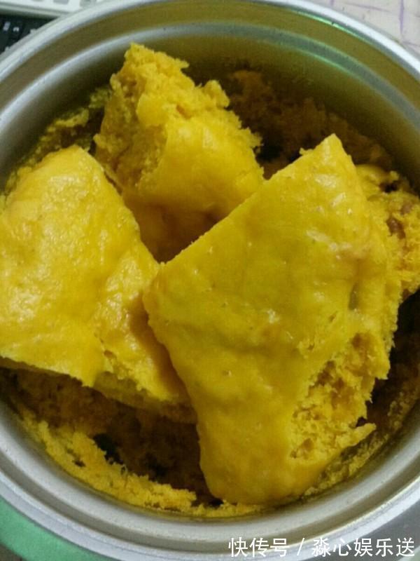 南瓜的又一种好吃的做法,松软香甜,上桌就被家人横扫一空
