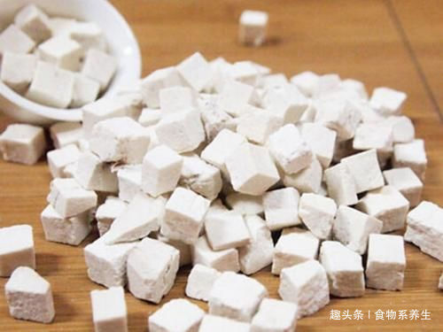 地瓜干|湿气重的女人,平时尽量多吃4种食物,或助你排出湿气、瘦出小腰