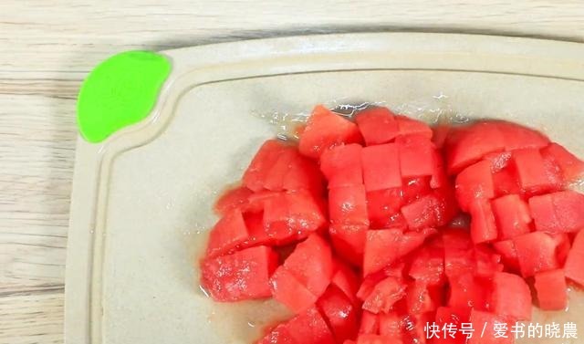 西红柿|西红柿别炒鸡蛋了!这样做营养高,鲜嫩爽滑,孩子每次都吃光盘