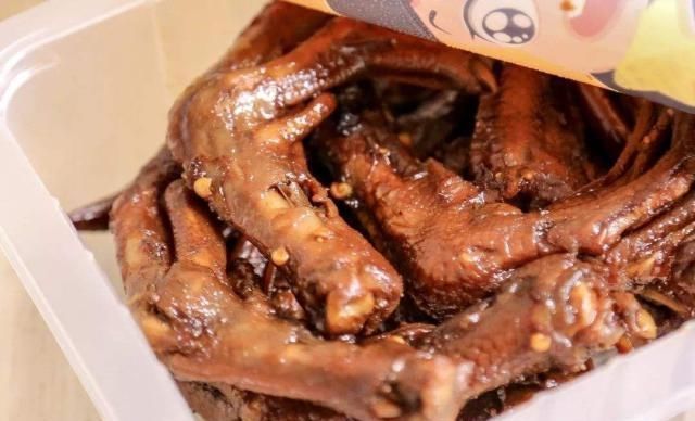 高铁|坐高铁一定要带的4种食物,有了它们,高铁盒饭只要米饭就够了