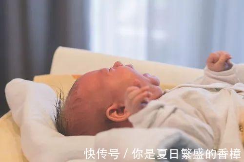 孩子|婆婆在宝宝身上动“手脚”,妈妈掀开衣服后大哭,网友迷信害人