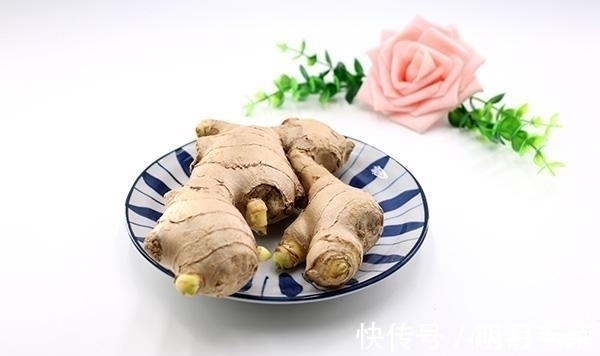 生姜片|76岁健康老太的养生秘诀:每天早上含一片,身体想不好都难