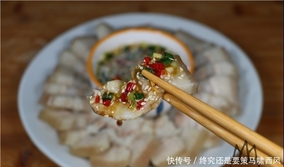 猪皮|把五花肉放锅里蒸一蒸,没想到这么香,我家一周吃5次,营养美味