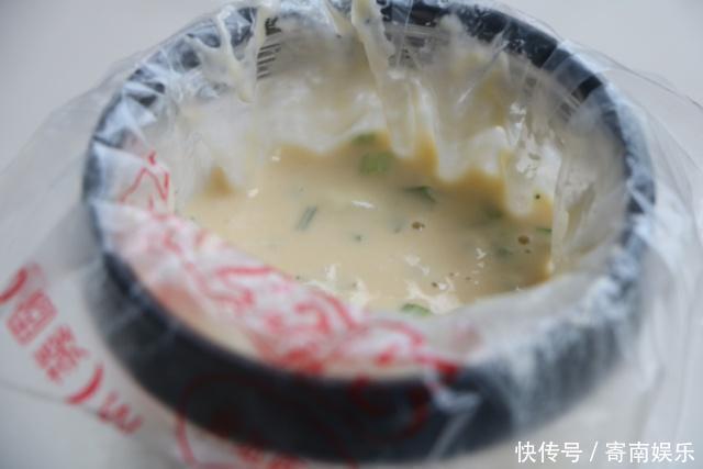面糊|可以和油条媲美的早餐，面粉挤一挤炸一炸，香酥脆爽